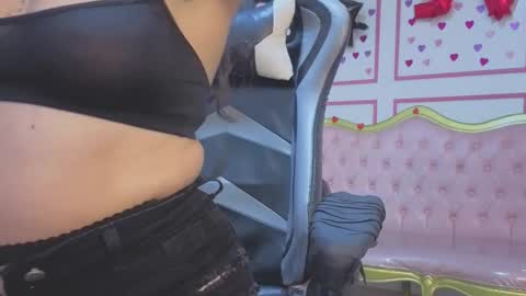 Kelly online show from March 25, 1:06 pm