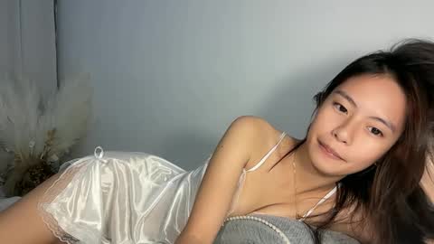 chenee online show from May 18, 6:14 pm