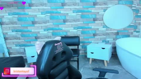 chipi_tay online show from January 10, 7:15 pm