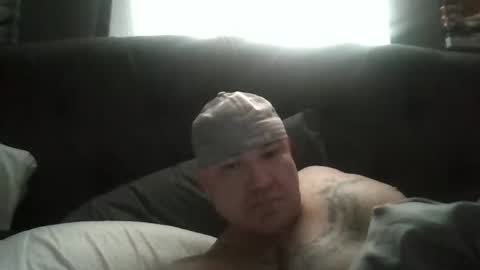 Snapshot of chippertaboo chatting on February 6, 2:53 pm stud4yourwife online show from February 6, 2:53 pm