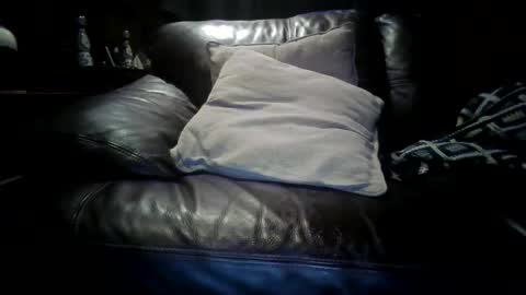 Snapshot of chippy70 chatting on February 24, 6:33 am chippy70 online show from February 24, 6:33 am