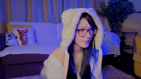 Leyna online show from February 3, 7:08 pm