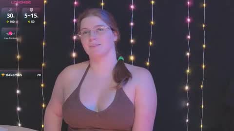 Snapshot of chjecouple chatting on February 17, 11:44 pm chjecouple online show from February 17, 11:44 pm