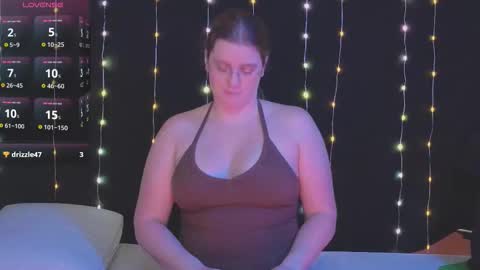 Snapshot of chjecouple chatting on February 19, 4:19 am chjecouple online show from February 19, 4:19 am