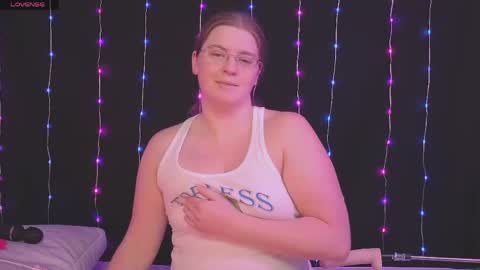 Snapshot of chjecouple chatting on March 4, 3:56 am chjecouple online show from March 4, 3:56 am