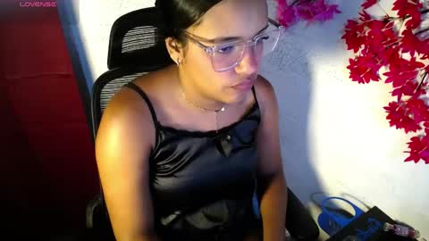 chleo_rosse online show from May 5, 3:14 am