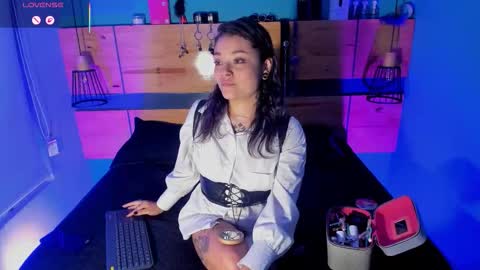 Snapshot of chloaellenn chatting on March 12, 2:01 pm Chloeallennn online show from March 12, 2:01 pm