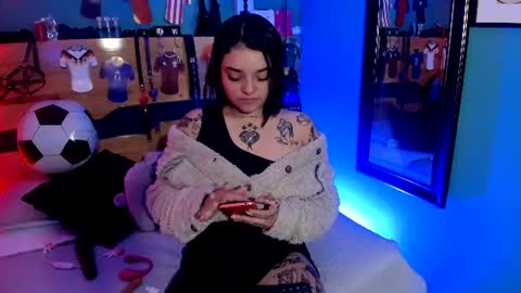 Chloeallennn  online show from June 24, 11:31 am