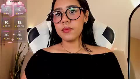 Snapshot of chloe_279 chatting on February 25, 3:20 am Jen online show from February 25, 3:20 am