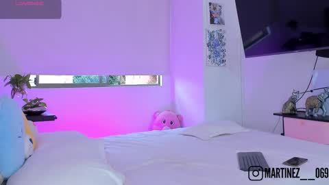 Snapshot of chloe__daviss chatting on October 17, 10:12 pm CHLOE online show from October 17, 10:12 pm