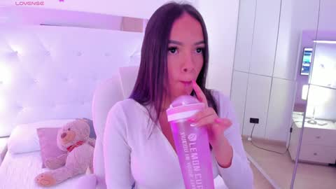 Chloe online show from January 11, 11:45 am