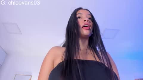 Chloe online show from November 21, 11:42 am