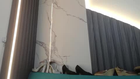 Snapshot of chloe__jones_ chatting on February 24, 1:09 pm Chloe online show from February 24, 1:09 pm