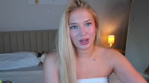 Chloe online show from July 30, 4:11 am