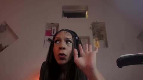 Snapshot of chloe_cooperr chatting on October 28, 3:21 am chloe_cooperr online show from October 28, 3:21 am