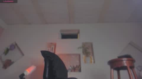 Snapshot of chloe_cooperr chatting on October 29, 9:33 am chloe_cooperr online show from October 29, 9:33 am