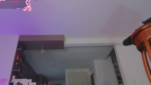 chloe_cooperr online show from May 16, 10:52 pm