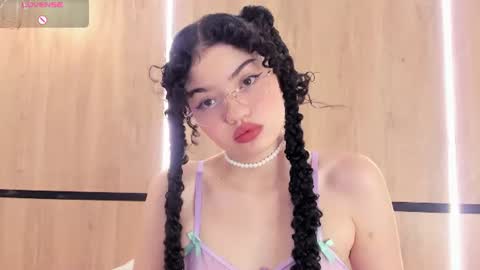 chloe online show from June 30, 11:22 am