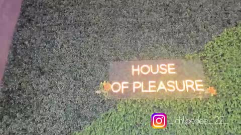 Chloe online show from October 18, 5:03 pm