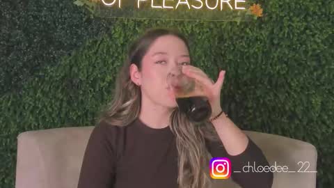 Chloe online show from October 20, 11:21 am