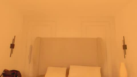 Chloe online show from December 16, 12:10 pm