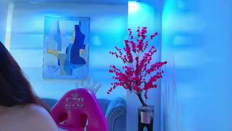 Snapshot of chloe_dolly chatting on April 2, 11:19 am Chloe online show from April 2, 11:19 am