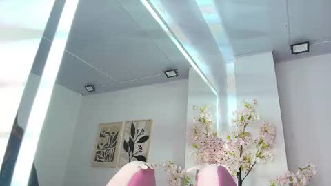 Chloe online show from May 19, 12:33 pm