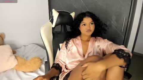 chloe online show from July 24, 12:52 am
