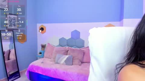 Chloe online show from September 29, 2:44 pm