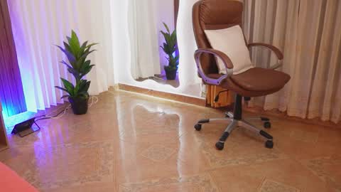 Chloe online show from January 19, 12:09 pm