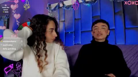 Isabella curly hair - Anastasia short hair  online show from December 3, 7:00 pm