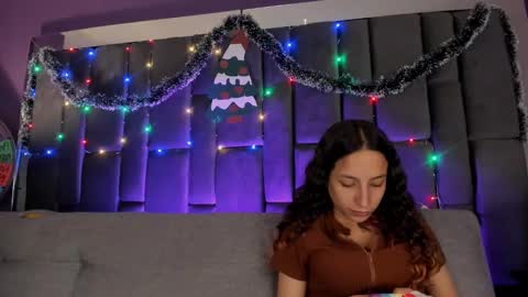 Isabella curly hair - Anastasia short hair  online show from December 26, 10:09 pm