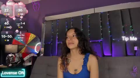 Isabella curly hair - Anastasia short hair  online show from January 13, 5:12 pm
