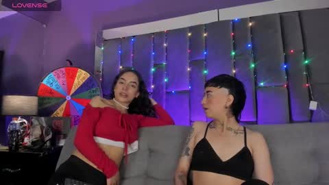 Isabella curly hair - Anastasia short hair  online show from January 18, 4:42 pm