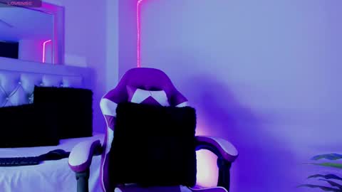 Snapshot of chloe_jacksonn chatting on September 22, 10:56 pm chloe_jacksonn online show from September 22, 10:56 pm