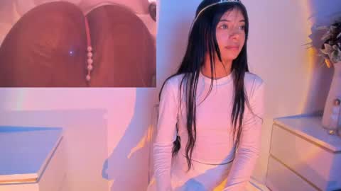 Chloe online show from May 3, 10:43 am