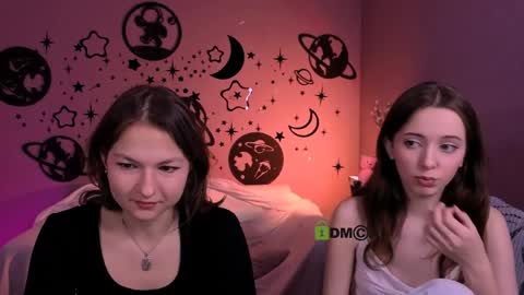 chloe_ley online show from April 8, 1:00 pm