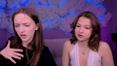 chloe_ley online show from April 27, 7:12 pm