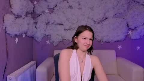 chloe_ley online show from April 28, 2:38 am