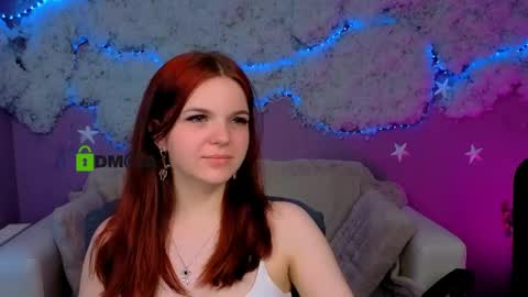 chloe_ley online show from May 20, 10:21 am