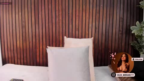 chloe online show from December 14, 1:28 am