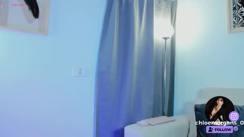 chloe online show from December 3, 1:42 pm