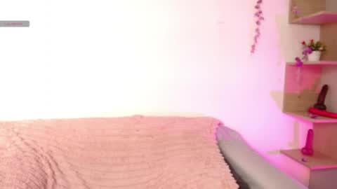 chloe_peach_ online show from May 19, 12:11 pm
