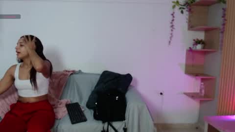 chloe_peach_ online show from May 21, 12:12 pm