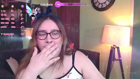 chloe_prg online show from September 18, 6:04 am