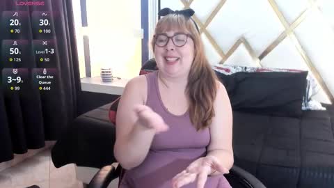 Snapshot of chloe_prg chatting on February 7, 3:38 pm chloe_prg online show from February 7, 3:38 pm