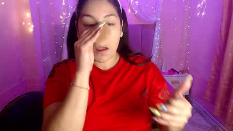 chloe_smith5 online show from September 24, 1:47 pm