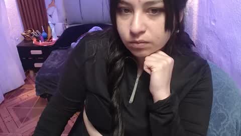 chloe_smith5 online show from November 22, 1:21 pm