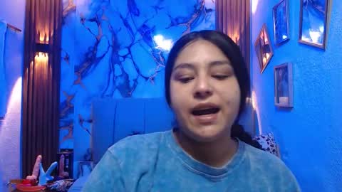 chloe_smith5 online show from March 19, 1:15 pm