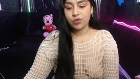 chloe_smith5 online show from April 25, 1:52 pm